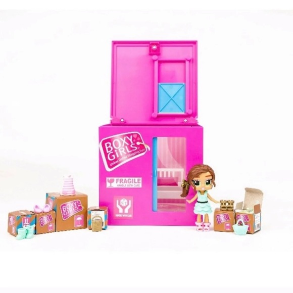 Boxy Girls Peek-A-Box Mini Doll [Pink] 